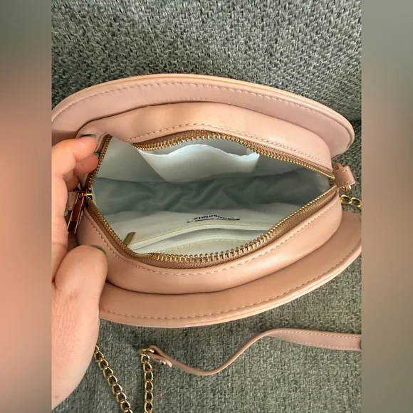 Limited edition Disney Epcot Crossbody Bag - Picture 3 of 4